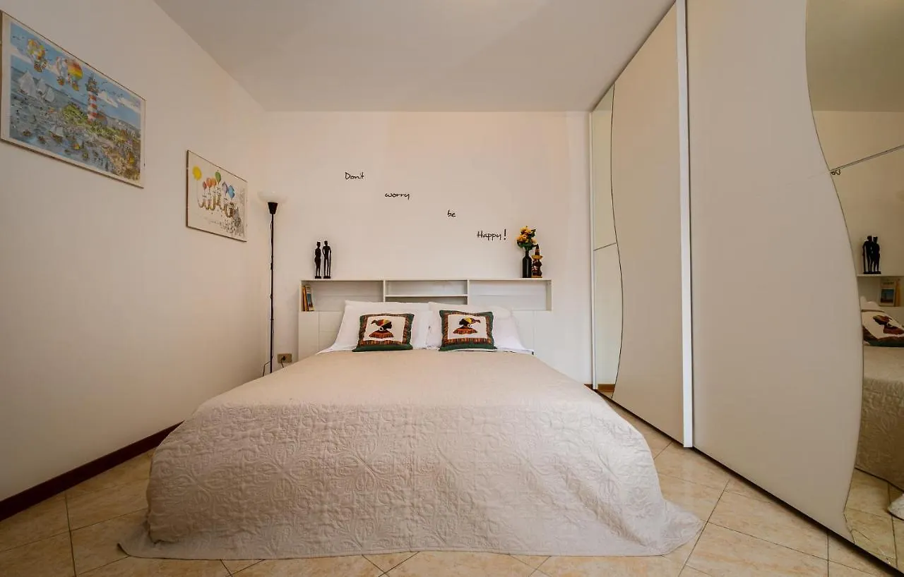 Apartment With Canal View In A Quiet Neighbourhood Venice Italy